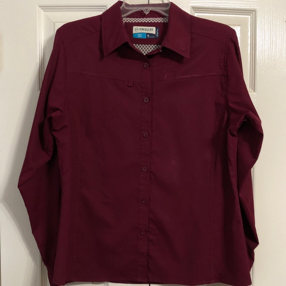 Magellan Outdoors Burgundy Long Sleeve Button-Up Shirt Size Medium Womens
